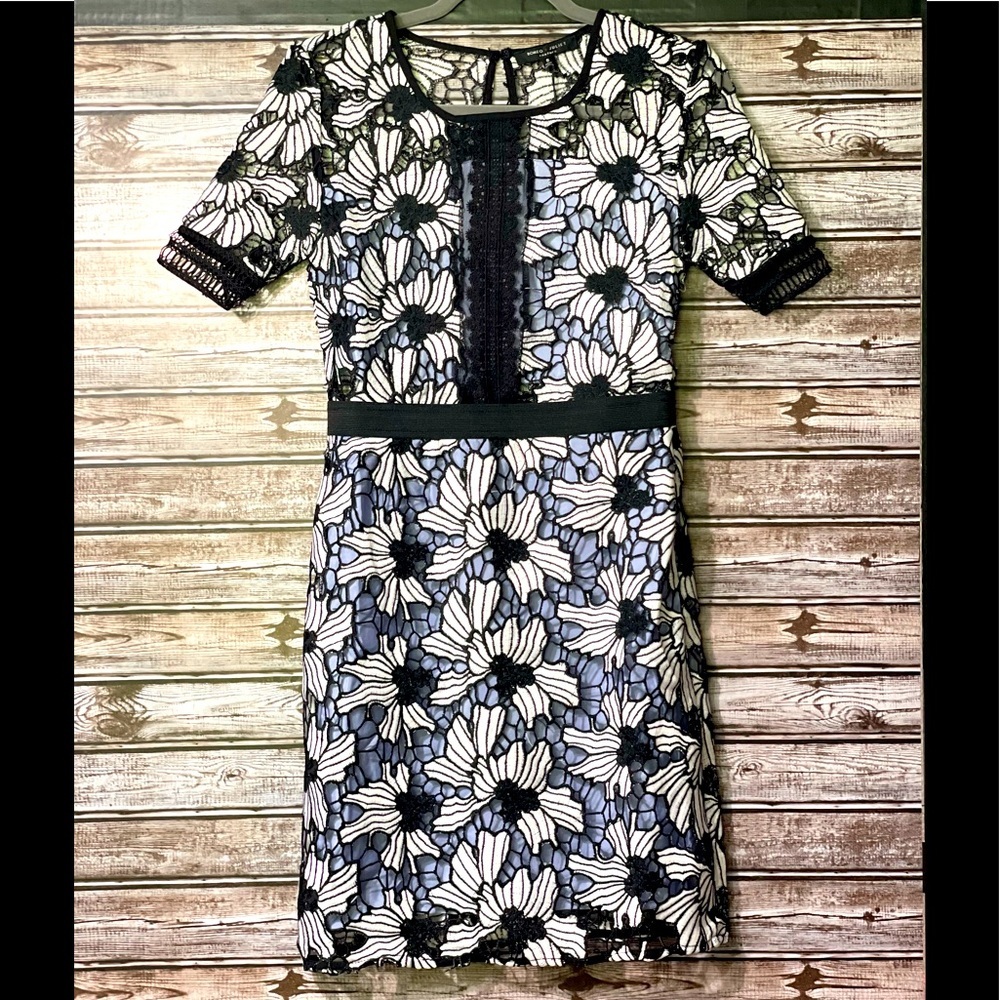 Romeo+Juliet Couture Black & White Floral Lace Sheath Cocktail Dress - Picture 3 of 6
